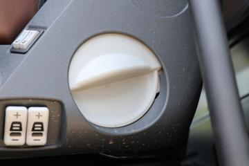 һ����� J7�ؿ� 600���� 6X4 LNG�Զ���ǣ����(Һ��)ͼƬ