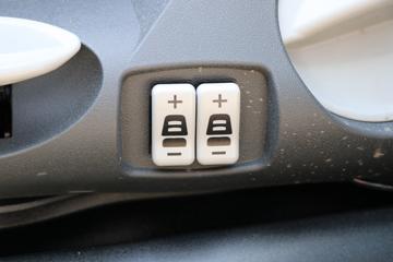 һ����� J7�ؿ� 600���� 6X4 LNG�Զ���ǣ����(Һ��)ͼƬ