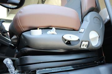 һ����� J7�ؿ� 600���� 6X4 LNG�Զ���ǣ����(Һ��)ͼƬ