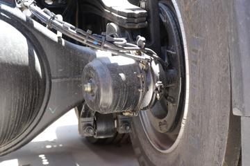 һ����� J7�ؿ� 600���� 6X4 LNG�Զ���ǣ����(Һ��)ͼƬ