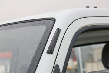 Զ�� ����V5E 4.3T 4.005�׵��Ŵ��綯����΢��66.84kWhͼƬ