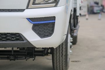 Զ�� ����V5E 4.3T 4.005�׵��Ŵ��綯����΢��66.84kWhͼƬ