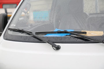 Զ�� ����V5E 4.3T 4.005�׵��Ŵ��綯����΢��66.84kWhͼƬ