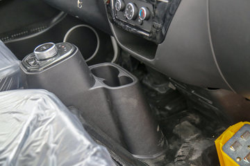 Զ�� ����V5E 4.3T 4.005�׵��Ŵ��綯����΢��66.84kWhͼƬ