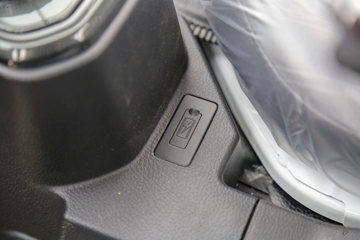 Զ�� ����V5E 4.3T 4.005�׵��Ŵ��綯����΢��66.84kWhͼƬ