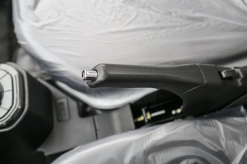 Զ�� ����V5E 4.3T 4.005�׵��Ŵ��綯����΢��66.84kWhͼƬ