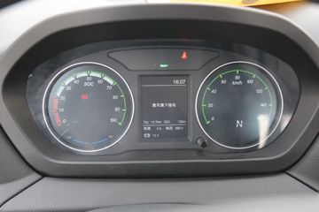 Զ�� ����V5E 4.3T 4.005�׵��Ŵ��綯����΢��66.84kWhͼƬ