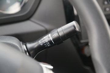 Զ�� ����V5E 4.3T 4.005�׵��Ŵ��綯����΢��66.84kWhͼƬ