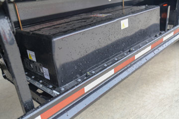 Զ�� ����V5E 4.3T 4.005�׵��Ŵ��綯����΢��66.84kWhͼƬ