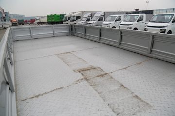 Զ F3E 2024 3.5T 3.7׵Ŵ綯΢(JGL1037BEVM1)55.7kWhͼƬ