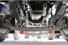 东风柳汽 乘龙H5 320马力 6X2 8.6米冷藏车(LZ5260XLCH5CC1)