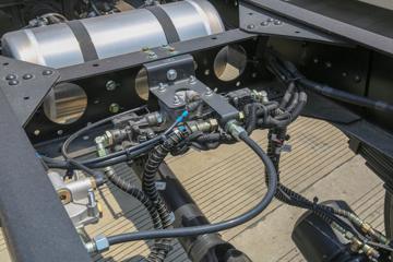 �����½� ����X3 240���� 4X2 5.2�ײ�դʽ�ػ���ͼƬ