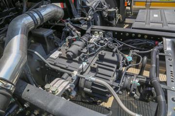 �����½� ����X3 240���� 4X2 5.2�ײ�դʽ�ػ���ͼƬ