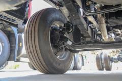 东风新疆 畅行X3 240马力 4X2 5.2米仓栅式载货车(DFV5181CCYGP6D1)