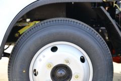 东风 多利卡D5 锐能版 132马力 3.8米单排栏板轻卡(国六)(EQ1041S3CDC)