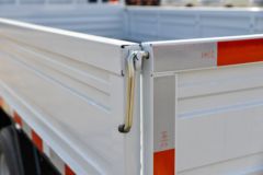 东风 多利卡D5 锐能版 132马力 3.8米单排栏板轻卡(国六)(EQ1041S3CDC)