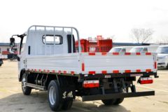 东风 多利卡D5 锐能版 132马力 3.8米单排栏板轻卡(国六)(EQ1041S3CDC)