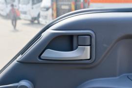 福田时代领航底盘&nbsp;爆破器材运输车驾驶室图片