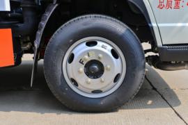 福田时代领航底盘&nbsp;爆破器材运输车底盘图片