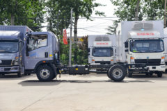 中国重汽HOWO 统帅 151马力 4.15米单排栏板轻卡(星瑞6档)(ZZ1047C3314F145)