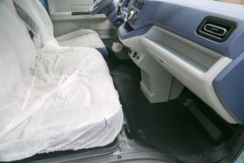 鑫源E3&nbsp;电动封闭厢货驾驶室图片