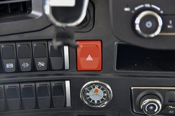 �й�����HOWO ͳ˧ 170���� 4.85���Ű��դʽ�ػ���ͼƬ