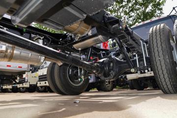 �й�����HOWO ͳ˧ 170���� 4.15�׵��Ų�դʽ�Ῠ(�й�����8��)(ZZ5047CCYF3215F144)ͼƬ