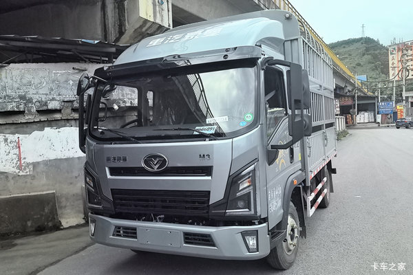 中国重汽 豪曼M3 180马力 3.85米排半仓栅式轻卡