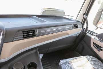 �������ó� ���KR PLUS ���ʰ�2024�� 280���� 4X2 9.8��LNG��ʽ�ػ���(DFH5180XXYE27)ͼƬ