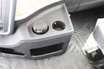 �������ó� ���KR PLUS ���ʰ�2024�� 280���� 4X2 9.8��LNG��ʽ�ػ���(DFH5180XXYE27)ͼƬ