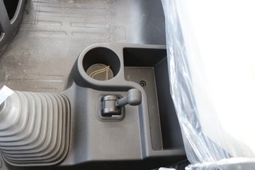 �������ó� ���KR PLUS ���ʰ�2024�� 280���� 4X2 9.8��LNG��ʽ�ػ���(DFH5180XXYE27)ͼƬ