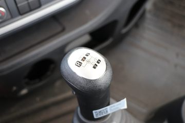 �������ó� ���KR PLUS ���ʰ�2024�� 280���� 4X2 9.8��LNG��ʽ�ػ���(DFH5180XXYE27)ͼƬ