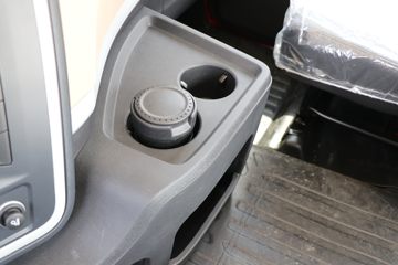 �������ó� ���KR PLUS ���ʰ�2024�� 280���� 4X2 9.8��LNG��ʽ�ػ���(DFH5180XXYE27)ͼƬ