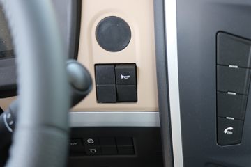 �������ó� ���KR PLUS ���ʰ�2024�� 280���� 4X2 9.8��LNG��ʽ�ػ���(DFH5180XXYE27)ͼƬ