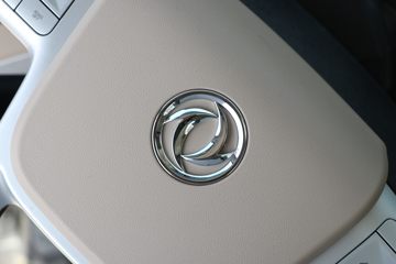 �������ó� ���KR PLUS ���ʰ�2024�� 280���� 4X2 9.8��LNG��ʽ�ػ���(DFH5180XXYE27)ͼƬ