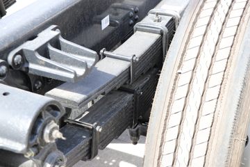 �������ó� ���KR PLUS ���ʰ�2024�� 280���� 4X2 9.8��LNG��ʽ�ػ���(DFH5180XXYE27)ͼƬ