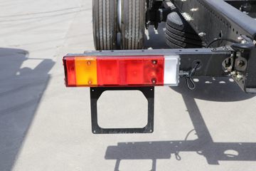 �������ó� ���KR PLUS ���ʰ�2024�� 280���� 4X2 9.8��LNG��ʽ�ػ���(DFH5180XXYE27)ͼƬ