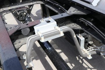 �������ó� ���KR PLUS ���ʰ�2024�� 280���� 4X2 9.8��LNG��ʽ�ػ���(DFH5180XXYE27)ͼƬ