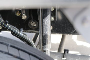 �������ó� ���KR PLUS ���ʰ�2024�� 280���� 4X2 9.8��LNG��ʽ�ػ���(DFH5180XXYE27)ͼƬ