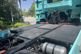 惊蛰&nbsp;电动牵引车底盘图片