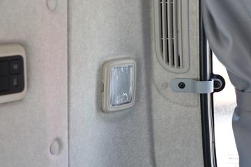 �������ó� ���KR PLUS ���ʰ� 300���� 4X2 6.8�������ػ���ͼƬ