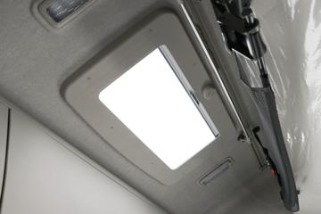 �������ó� ���KR PLUS ���ʰ� 300���� 4X2 6.8�������ػ���ͼƬ