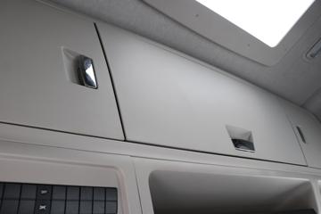 �������ó� ���KR PLUS ���ʰ� 300���� 4X2 6.8�������ػ���ͼƬ