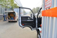 东风 途逸T5 95马力 汽油 4X2 易燃液体厢式运输车(楚飞牌)(CLQ5040XRY6E)