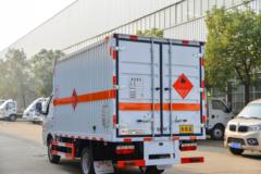 东风 途逸T5 95马力 汽油 4X2 易燃液体厢式运输车(楚飞牌)(CLQ5040XRY6E)