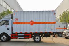 东风 途逸T5 95马力 汽油 4X2 易燃液体厢式运输车(楚飞牌)(CLQ5040XRY6E)