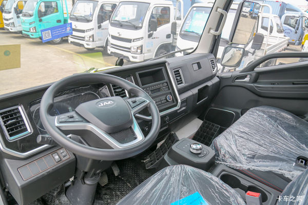 满电能跑250km还可下地库？江淮领跑EV6城配实用性如何