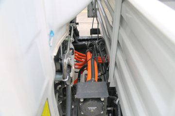 ���� ����EV6 4.5T 4.18�׵��Ŵ��綯�����Ῠ100.46kWhͼƬ