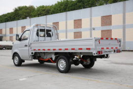 新豹T3 PLUS EV&nbsp;电动载货车外观图片