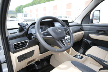 ������Խ �±�T3 PLUS ������ 3T 3.2�׵��Ŵ��綯����΢��41.86kWhͼƬ